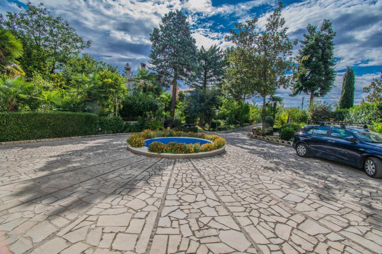 Apartments Anita Near Opatija With Private Parking Matulji Exterior foto
